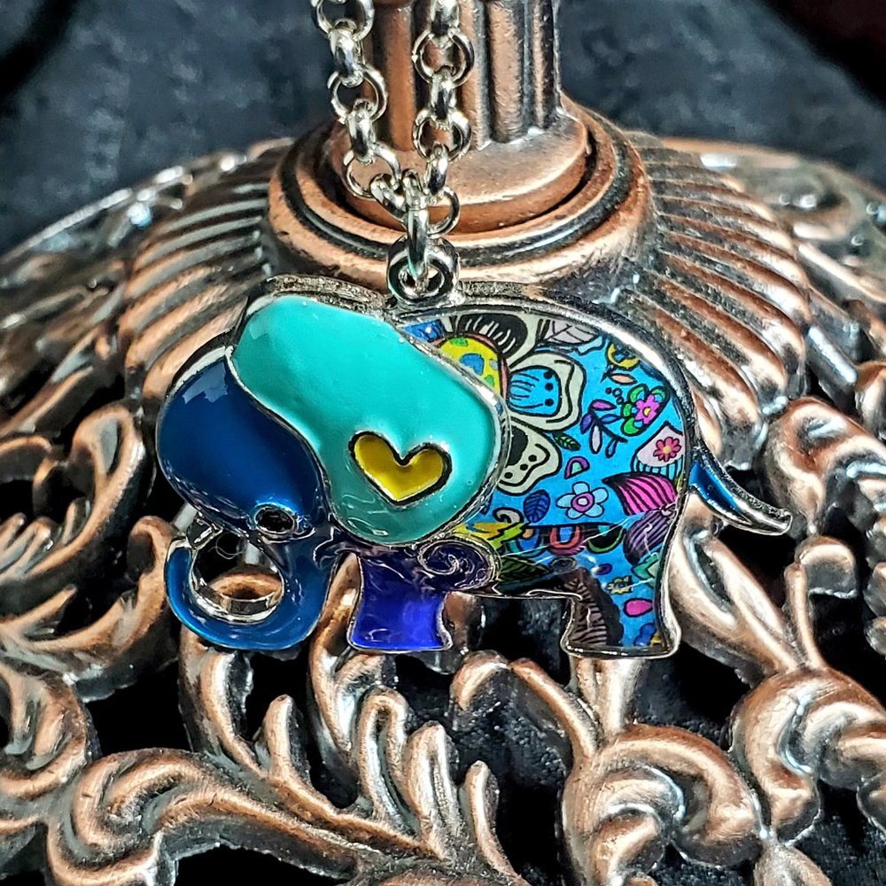 HandPainted Enamel Elephant Necklace Lt Teal Ears - Picture 4 of 6